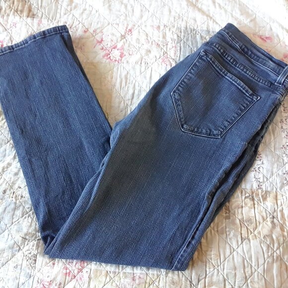 NYDJ High Rise Straight Leg Size 16 Medium Wash - Picture 3 of 14
